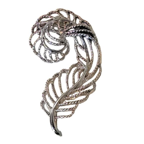 Vintage Gerry's Silver Twisted Feather Brooch Pin Filigree - Picture 1 of 5